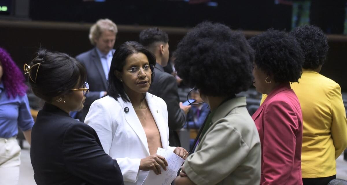 ‘Mandato é do partido’; alerta Gisela sobre saída de Michelly