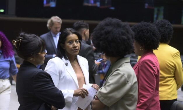 ‘Mandato é do partido’; alerta Gisela sobre saída de Michelly