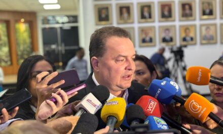 Procuradoria valida assinatura e Max confirma CPI da Saúde