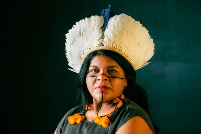 Sônia Guajajara apresenta melhoras, mas continua internada em SP