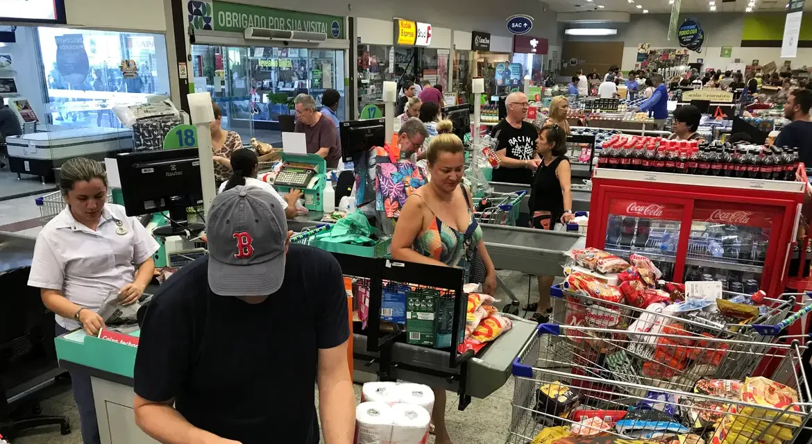 Estimativas do mercado para inflação e PIB ficam estáveis
