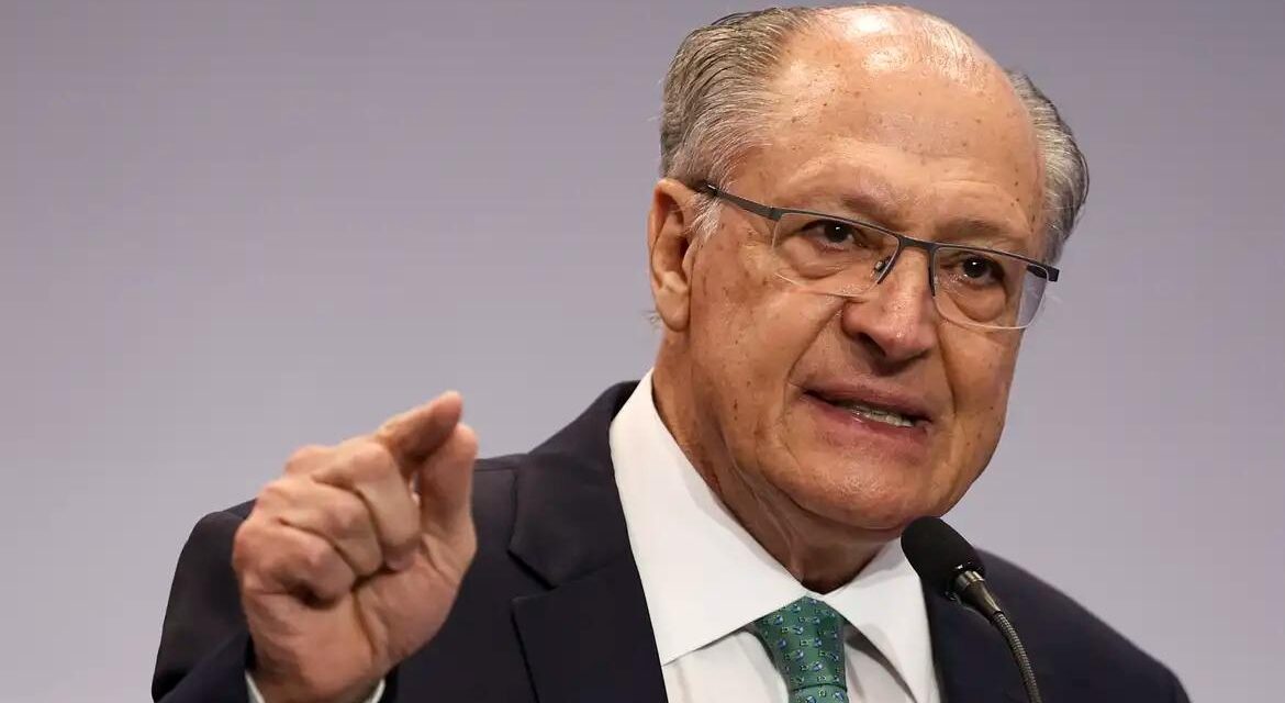 Geraldo Alckmin afirma que governo prioriza abastecimento e quer evitar alta do diesel