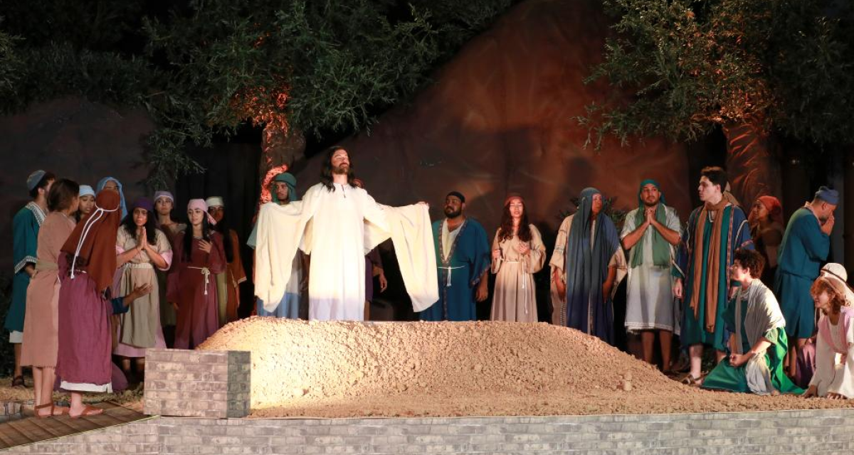 Auto da Paixão de Cristo tem apresentações diárias até sábado; entrada gratuita