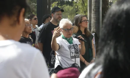 Mulheres estão perdendo o direito de ir e vir, diz Amelinha Teles