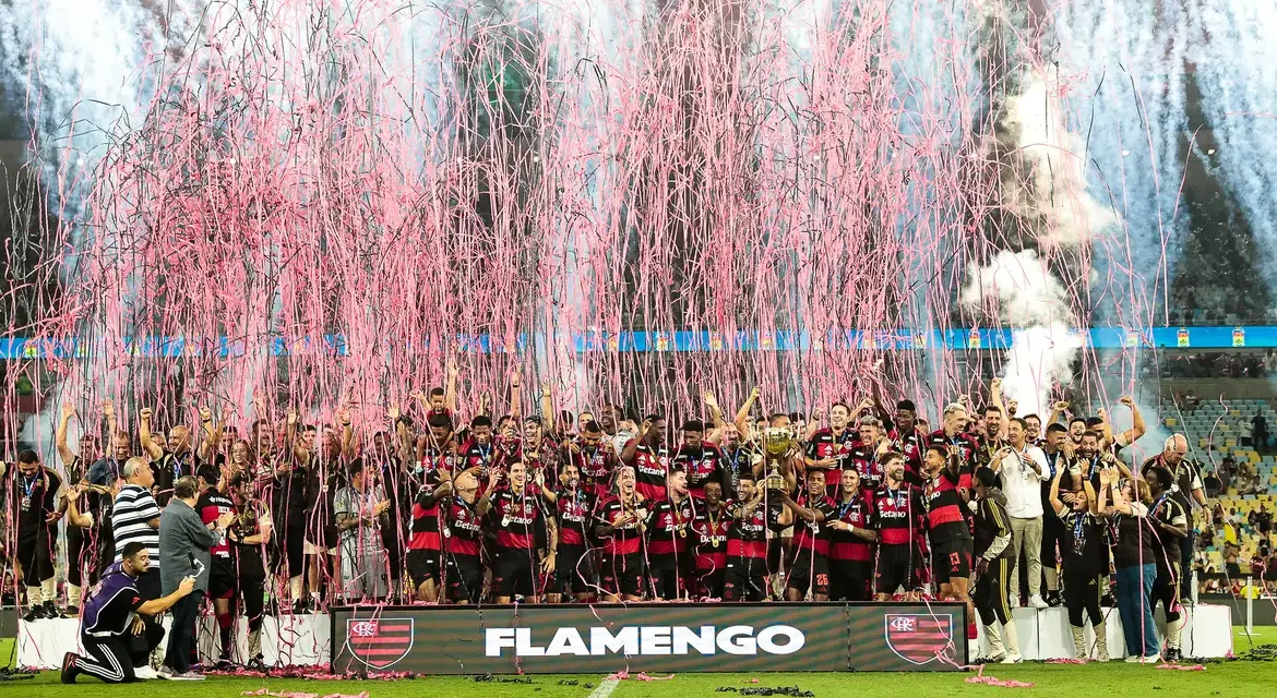 Flamengo vence Fluminense nos pênaltis e fatura tricampeonato carioca
