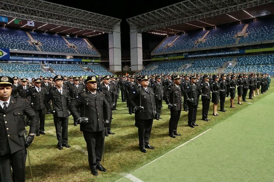 Governo de MT promove 1.015 oficiais e praças da Polícia Militar