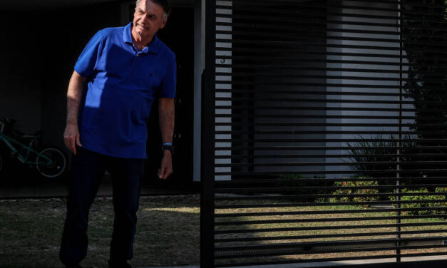 PF admite que não encontrou armas na casa de Bolsonaro
