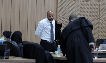 Defesa abandona sessão e júri de Carlos Bezerra é adiado