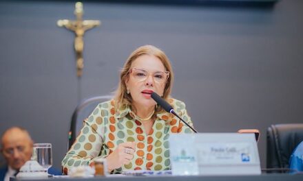 “Vamos lutar até o fim”: Paula Calil busca por mais dois votos para viabilizar reeleição