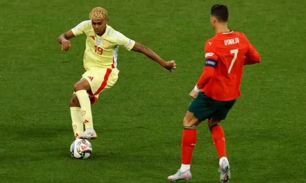 ESPANHA VENCE PORTUGAL E AVANÇA.