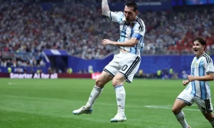 Com virada histórica Argentina passa.