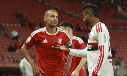 Flamengo empata com internacional