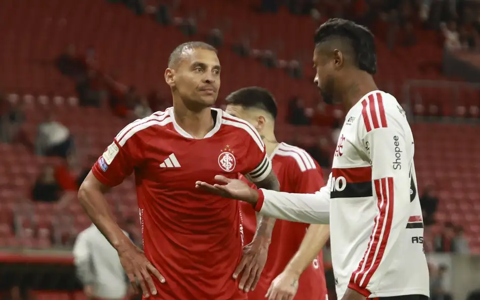 Flamengo empata com internacional