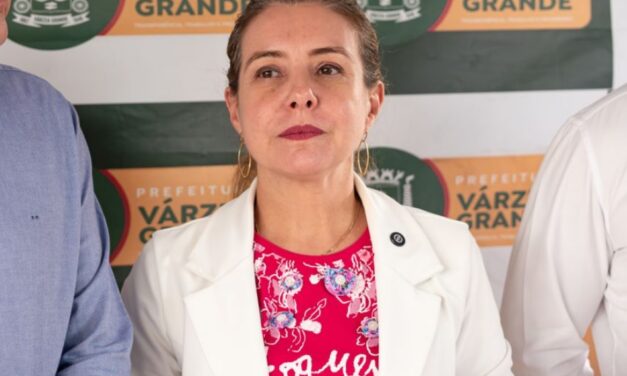Juiz rejeita usar vídeo com dinheiro em ação contra Flávia Moretti