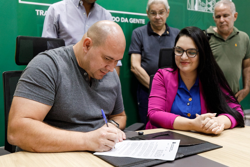 Abilio vai se afastar da prefeitura para coordenar campanha de Samantha a deputada estadual