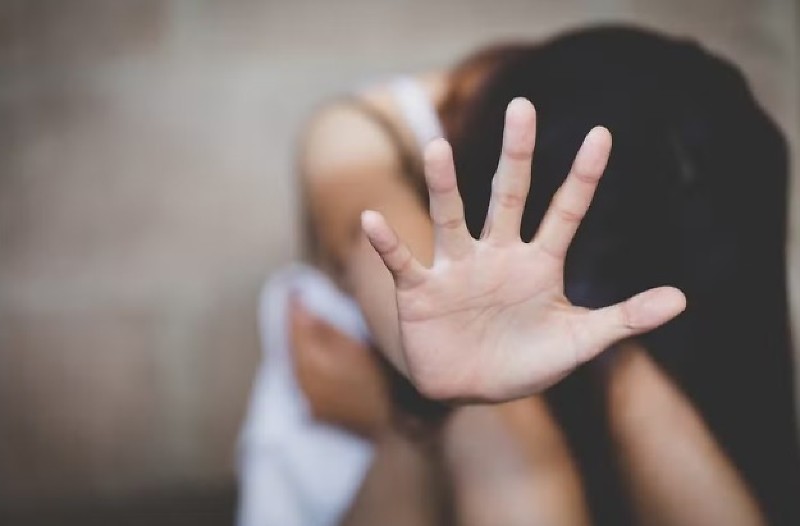 Menina de 12 anos revela que é estuprada pelo padrasto e diz que irmã de 8 anos também foi vítima