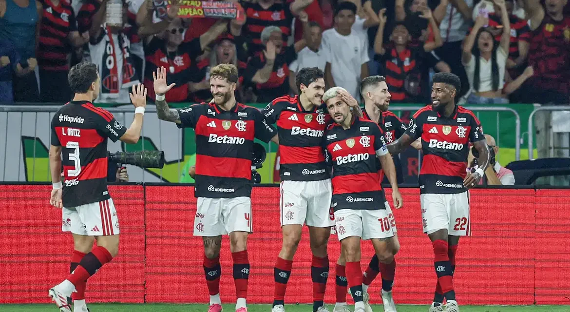 O Flamengo venceu o Cruzeiro por 2 a 1