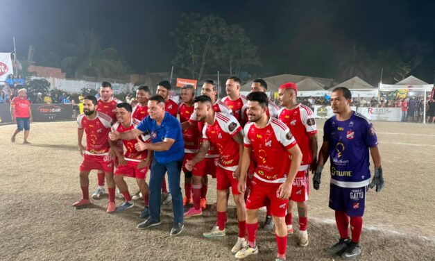 Botelho e Janaina Riva prestigiam grande final do Campeonato dos Feirantes em Cuiabá com recorde de público