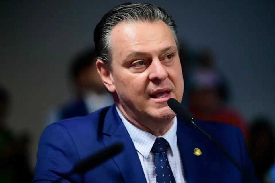 TRE-MT aponta falta de legitimidade e arquiva ação de Fávaro contra sites de notícias
