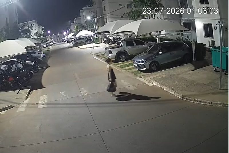 Imagens mostra mãe descartando recém-nascida em lixeira de condomínio em Várzea Grande