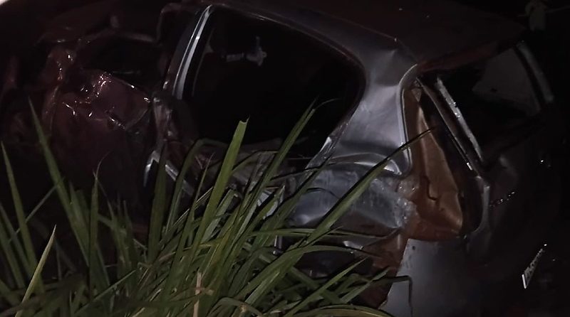 Mãe e filho morrem após carro capotar perto de Primavera do Leste