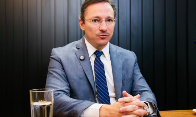 CNJ descarta afastar conselheiro e promete colaborar com PF