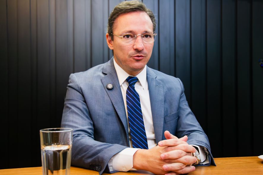 CNJ descarta afastar conselheiro e promete colaborar com PF