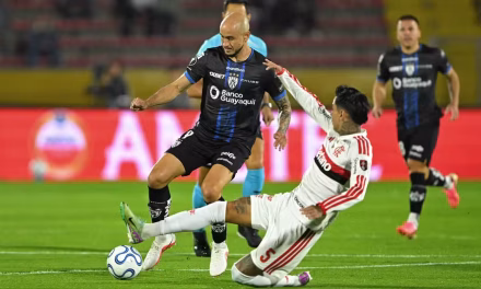 Flamengo vence fora de casa pela Libertadores da América