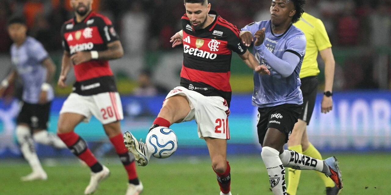 Com gol milagroso de Arrascaeta, Flamengo empata com o Del Valle no Maracanã e carimba vaga na semifinal da Libertadores