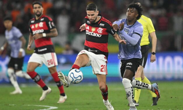 Com gol milagroso de Arrascaeta, Flamengo empata com o Del Valle no Maracanã e carimba vaga na semifinal da Libertadores
